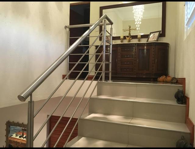 4 BEDROOM TOWNHOUSE FOR SALE IN VANDERBIJLPARK SE 3